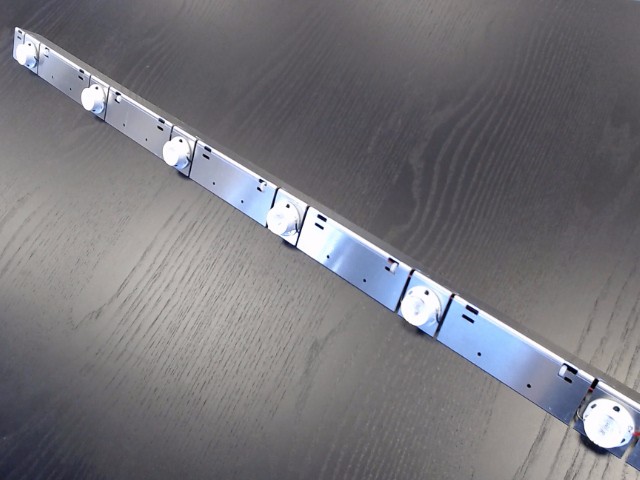 Unit LED top center 900