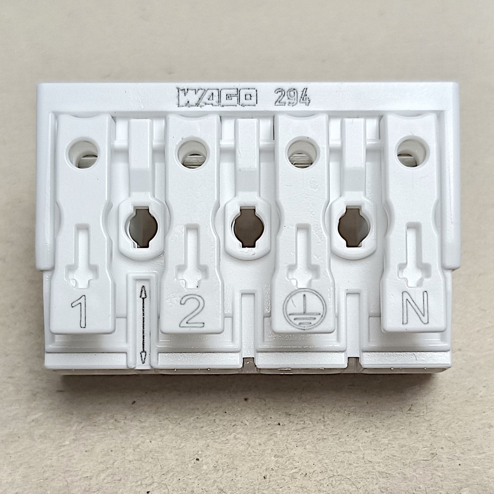 Screwless connector block 4 p w E